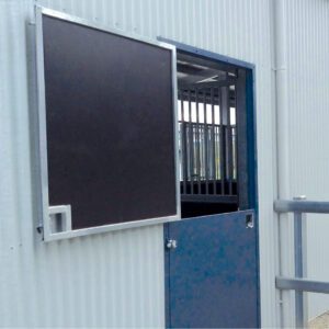 Horse-stable-door_open